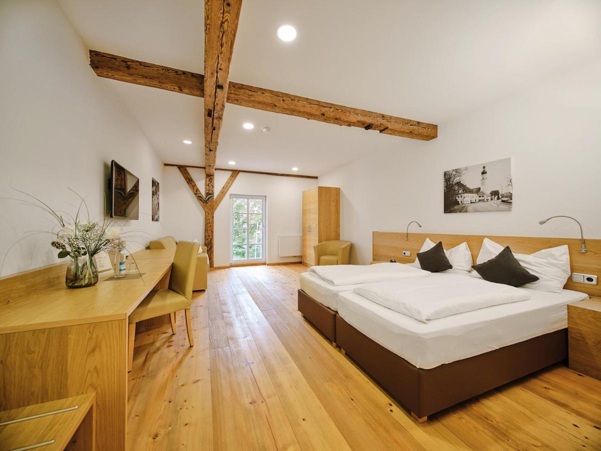 Hofwirthotel Sankt Martin im Innkreis エクステリア 写真